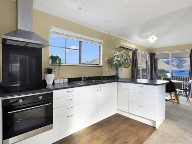 Вилла Ultimate Convenience, Walk-To-Town Townhouse Квинстаун Экстерьер фото